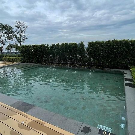 Beacon Suites With Infinity Pool At Georgetown By Wl Экстерьер фото
